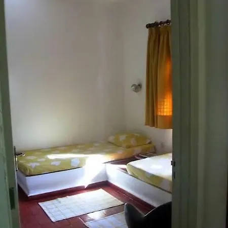 House With Beautiful Garden And Swimming Pool קווארטיירה