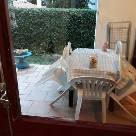 בית נופש House With Beautiful Garden And Swimming Pool קווארטיירה
