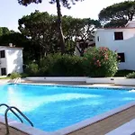 House With Beautiful Garden And Swimming Pool Tatil Evi *