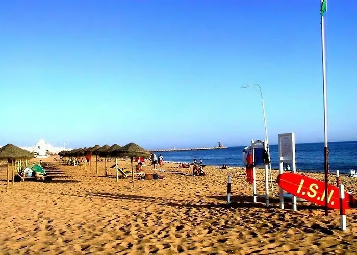 House With Beautiful Garden And Swimming Pool Ferienhaus *