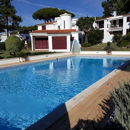 Semesterbostad House With Beautiful Garden And Swimming Pool Quarteira
