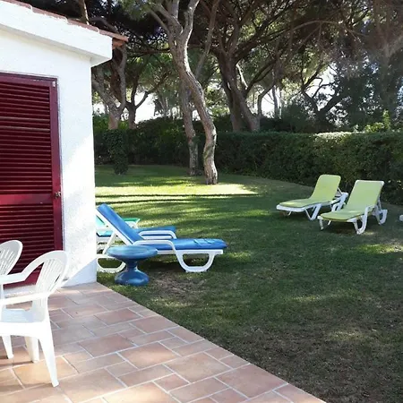 Semesterbostad House With Beautiful Garden And Swimming Pool Quarteira