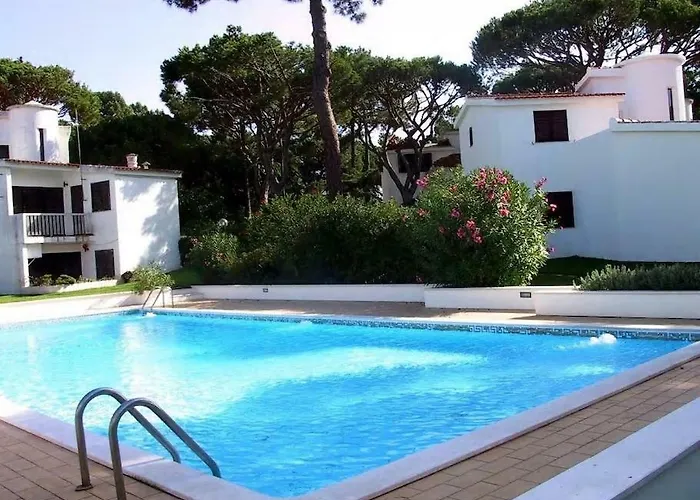 House With Beautiful Garden And Swimming Pool Semesterbostad *