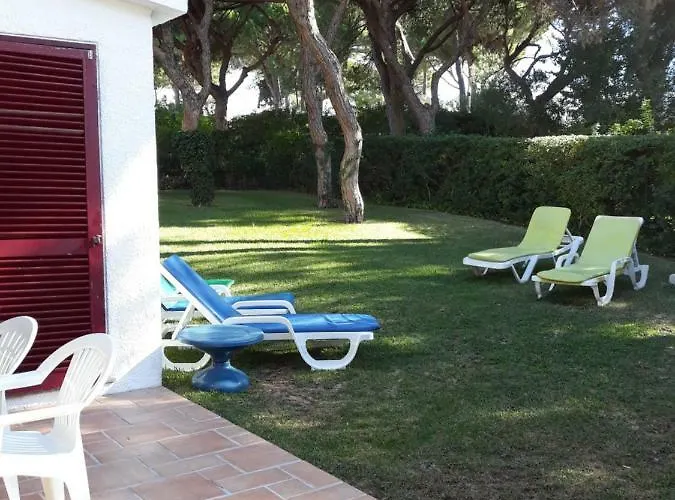 Semesterbostad House With Beautiful Garden And Swimming Pool Quarteira